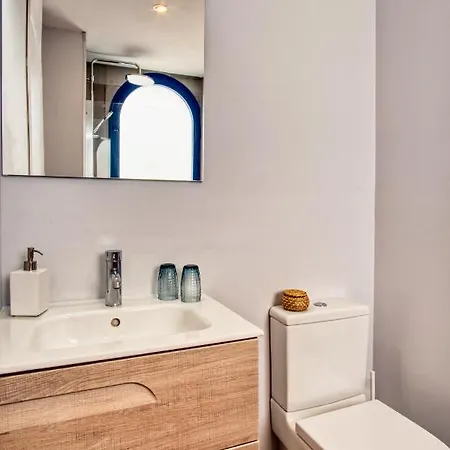 Seaside Penthouse * Μαρμπέλλα